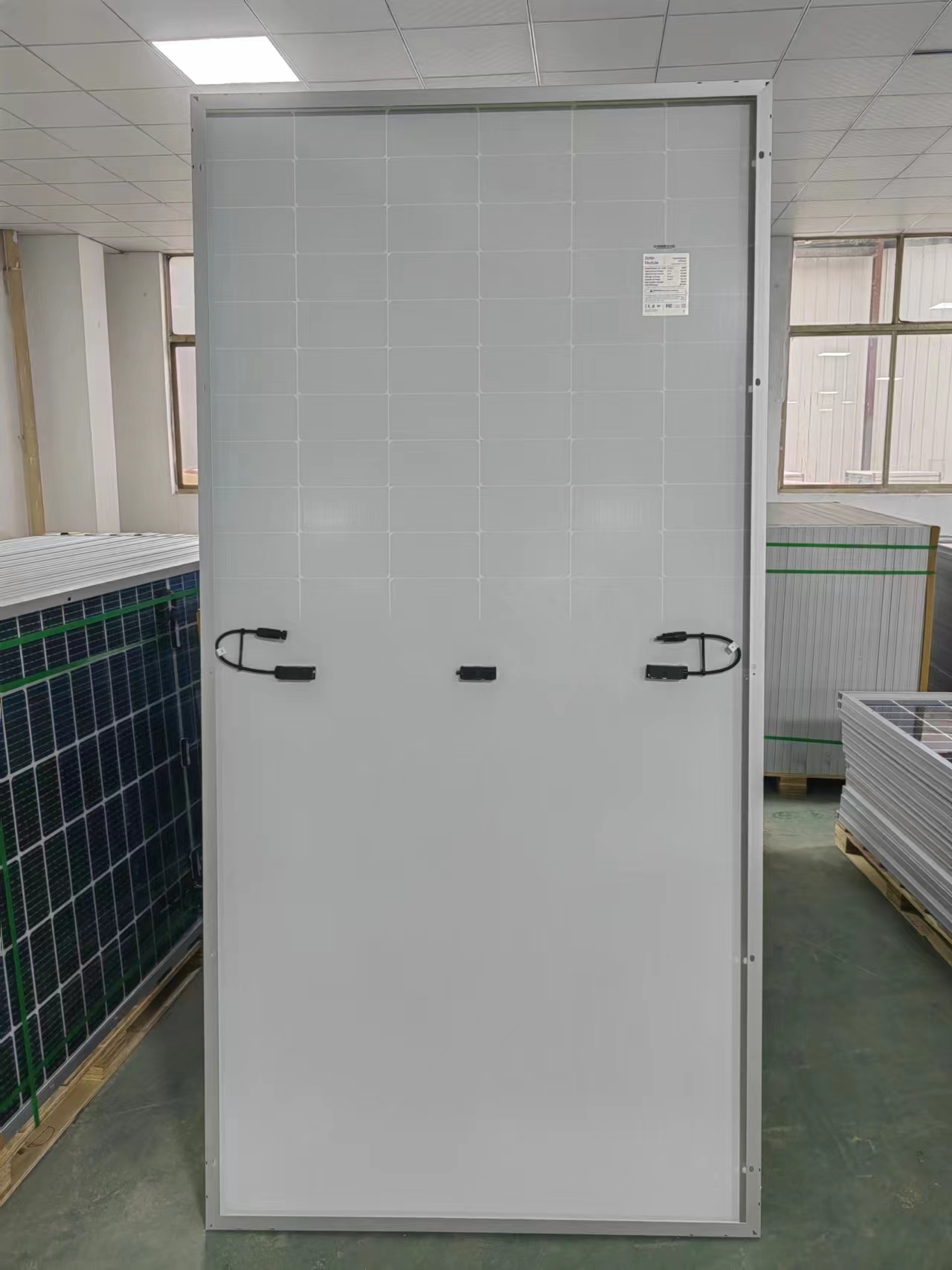 182-mm-MONO-Solarzellen der Marke Tier 1, 550-W-Solarpanel 